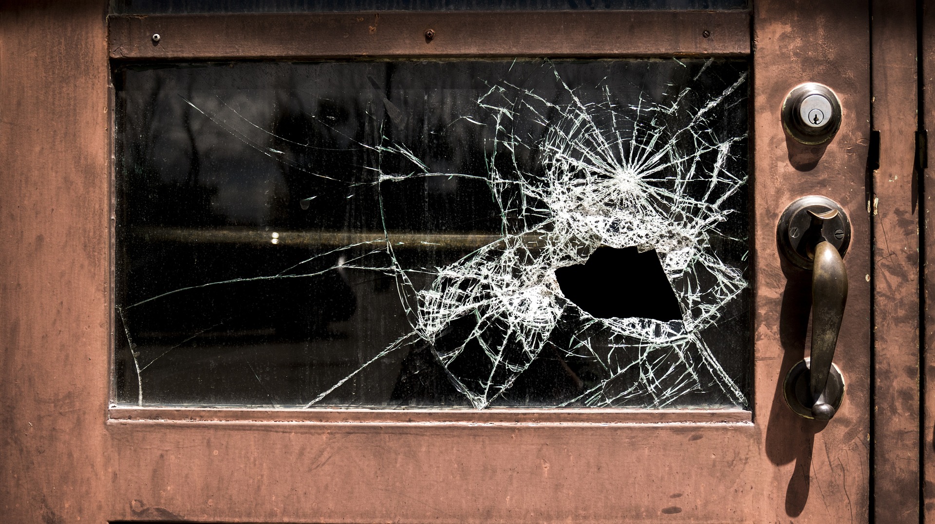 Why does SUM look broken for window functions?